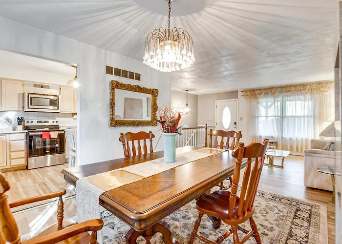 12 Mi To Dtwn St Louis: Family W/ Fireplaces! Belleville