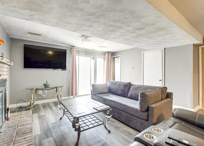 12 Mi To Dtwn St Louis: Family W/ Fireplaces! *
