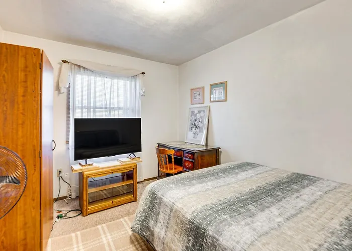 Holiday home 12 Mi To Dtwn St Louis: Family W/ Fireplaces! Belleville