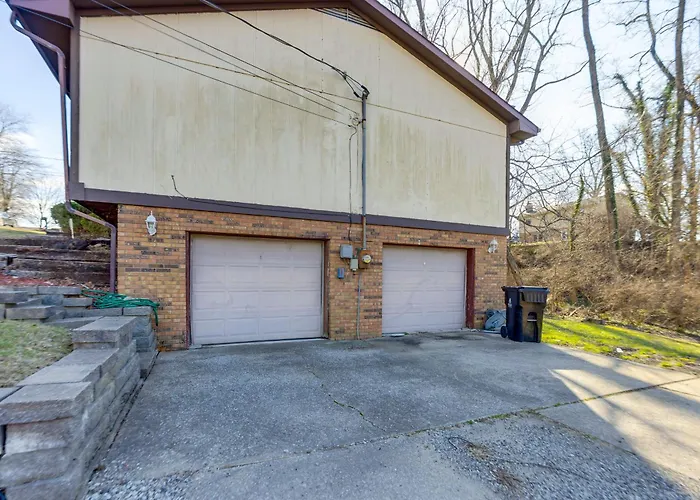 12 Mi To Dtwn St Louis: Family W/ Fireplaces! Holiday home Belleville
