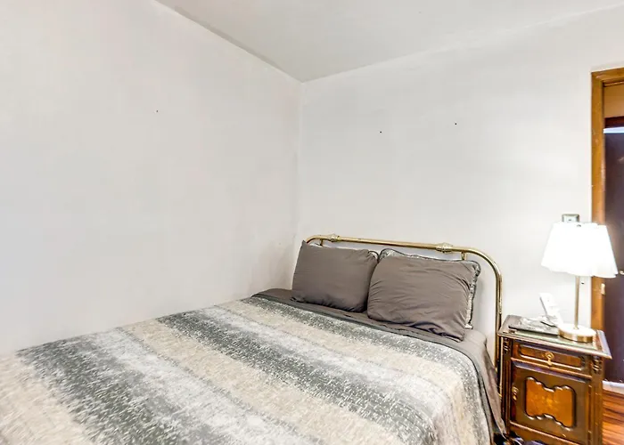 12 Mi To Dtwn St Louis: Family W/ Fireplaces! Holiday home Belleville